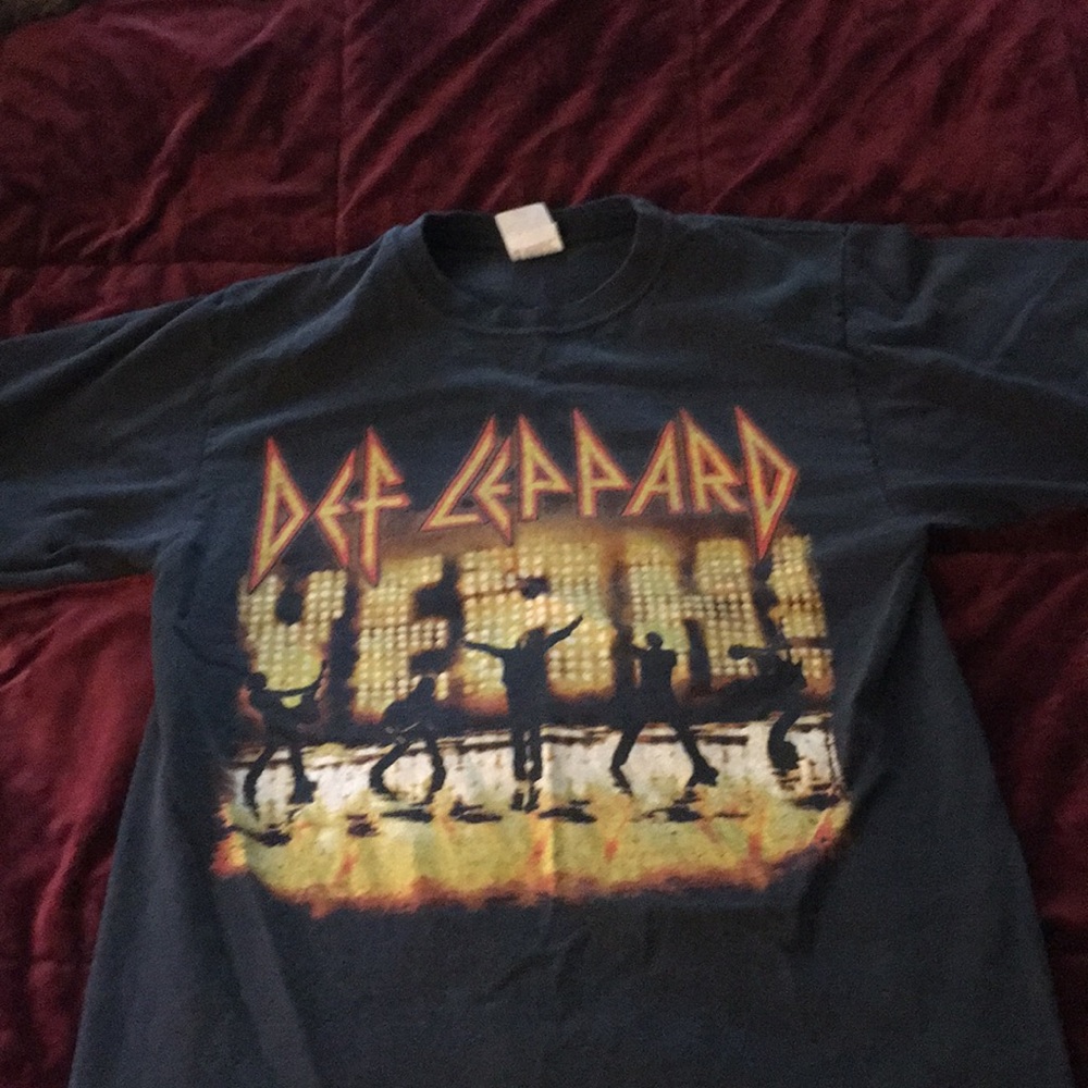 Vintage Def Leppard tshirt size medium